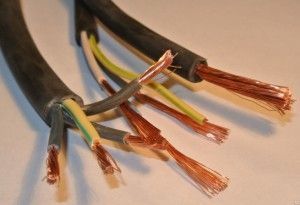 Разборка силового кабеля