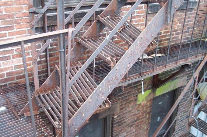 Демонтаж металлической лестницы в Медведково